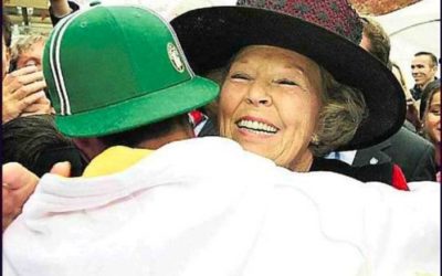 Eerste generatie Marokkanen bedanken en zwaaien Beatrix af