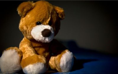 Moeder en seksverslaafde vriend misbruiken kind (12)