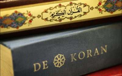 Man in Marokko steekt Koran in brand en dreigt van gebouw te springen