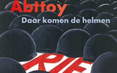 Daar komen de helmen